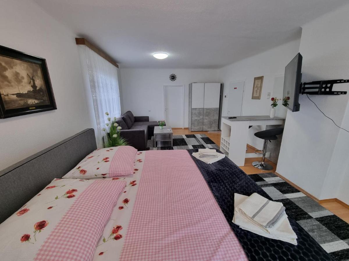 Pension Donaublick Grein 1 , Spitzfeldstr 1 ภายนอก รูปภาพ