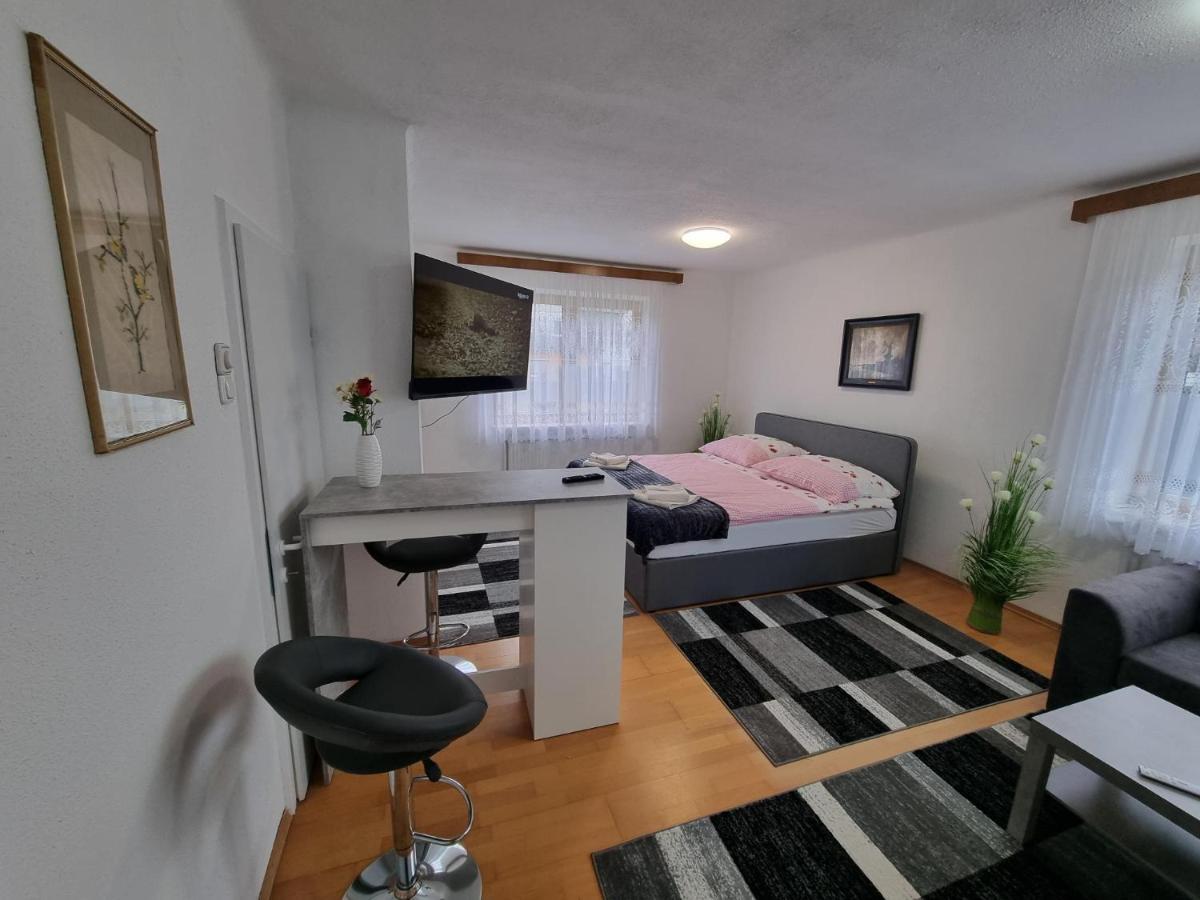 Pension Donaublick Grein 1 , Spitzfeldstr 1 ภายนอก รูปภาพ