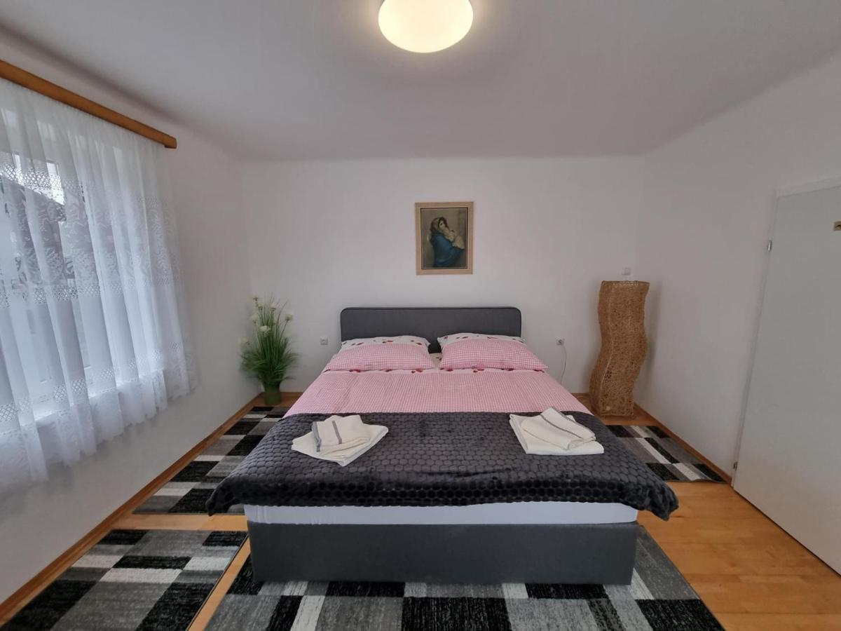 Pension Donaublick Grein 1 , Spitzfeldstr 1 ภายนอก รูปภาพ